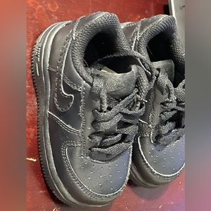 Nike baby sneakers shoes infant size 5c New color black Now Air Force